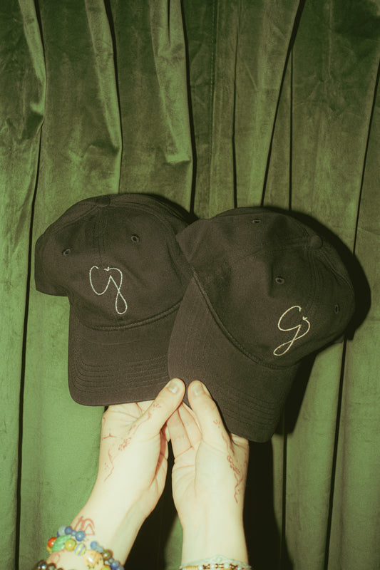 cj ~ essentials cap ✦