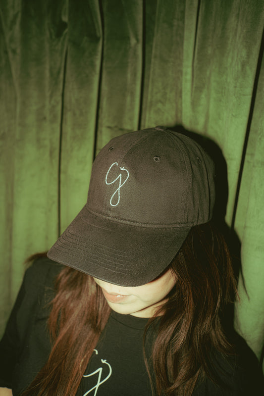 cj ~ essentials cap ✦